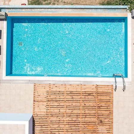 Miranda Infinity Pool Líndos