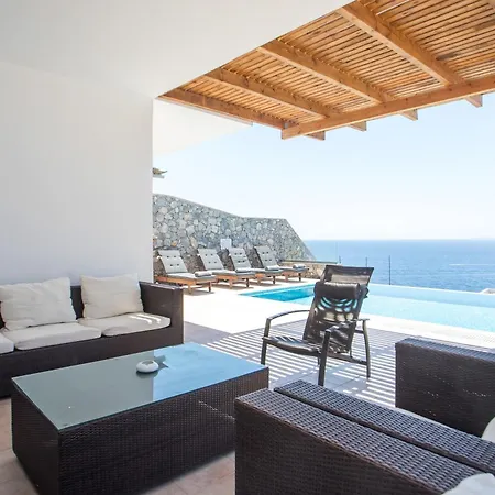 Villa Miranda Infinity Pool *